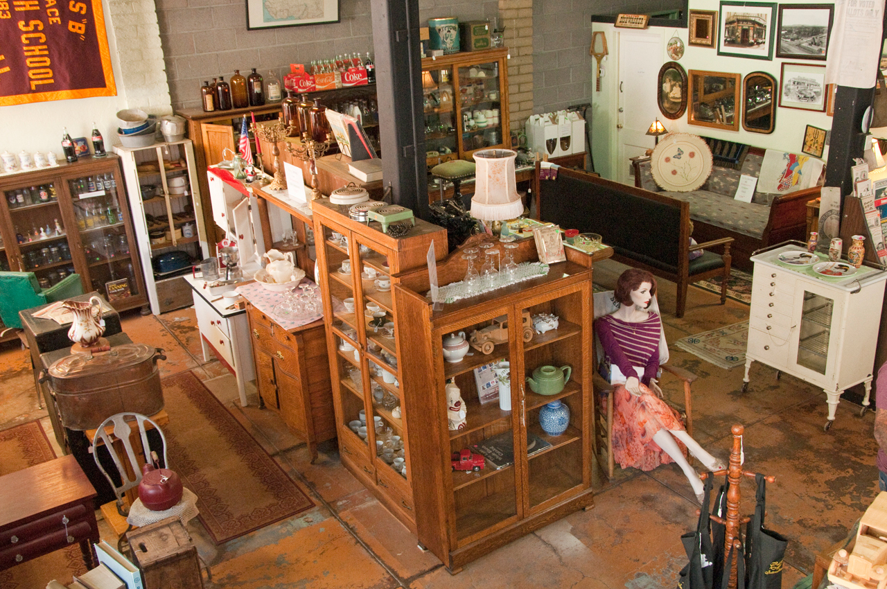 A Vintage Clifton Antiques